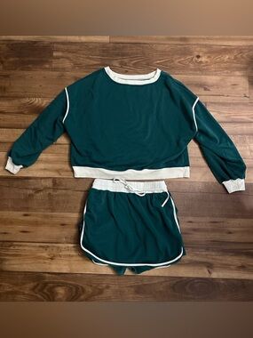 Green Lounge Set / Athletic Set Size M Soft Stretch Casual